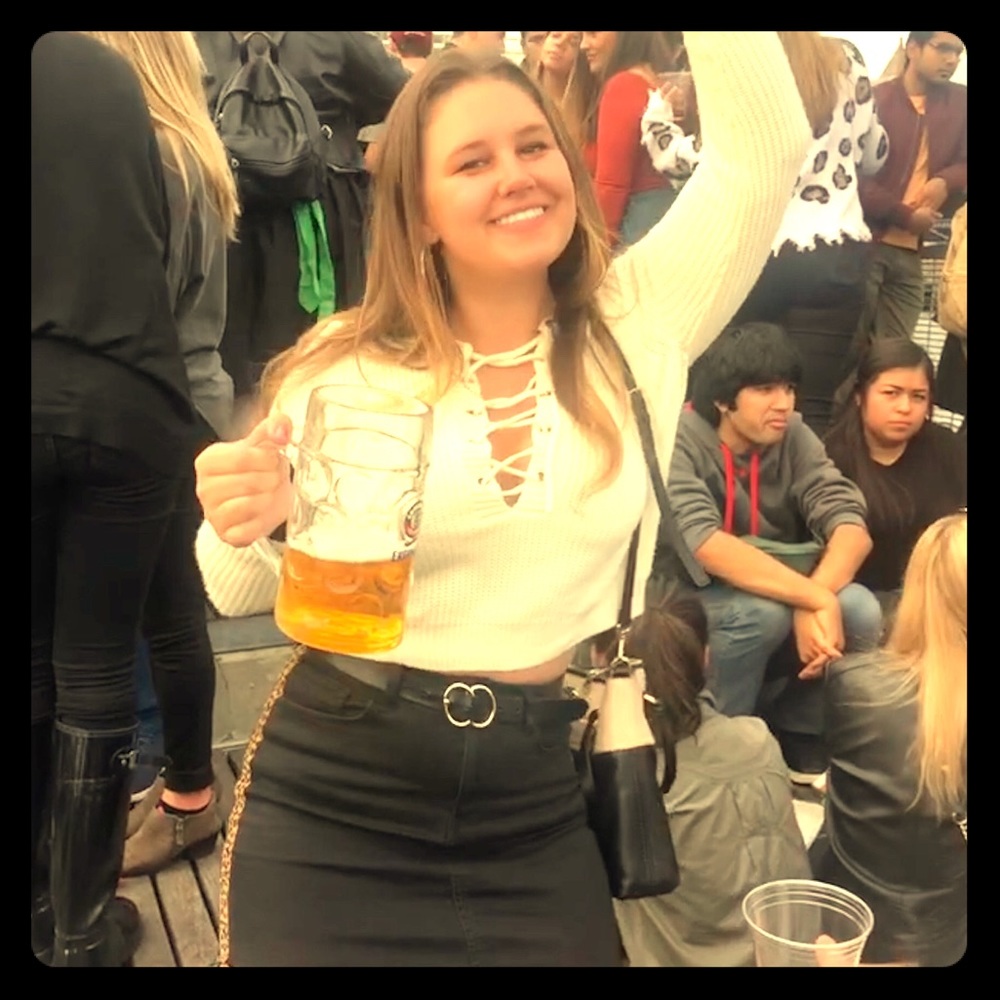 Meet your Posher, Carly